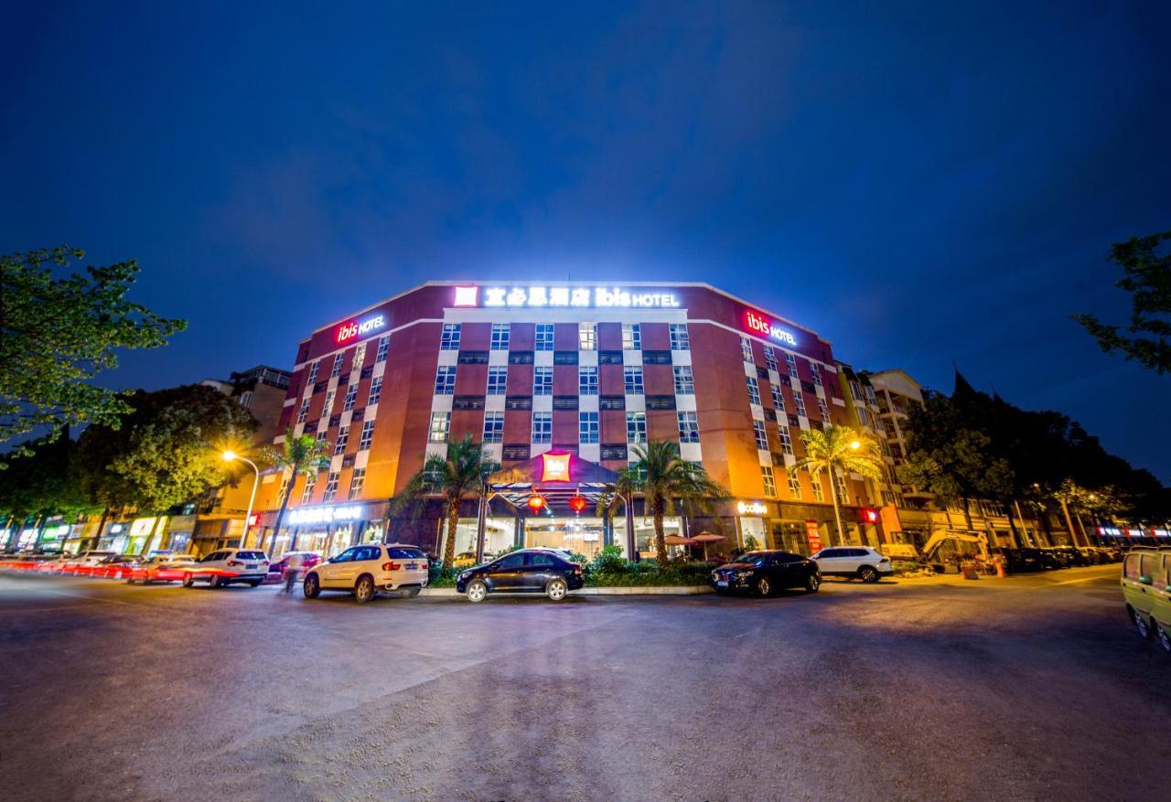 Ibis Chengdu Meizhou Center Esterno foto